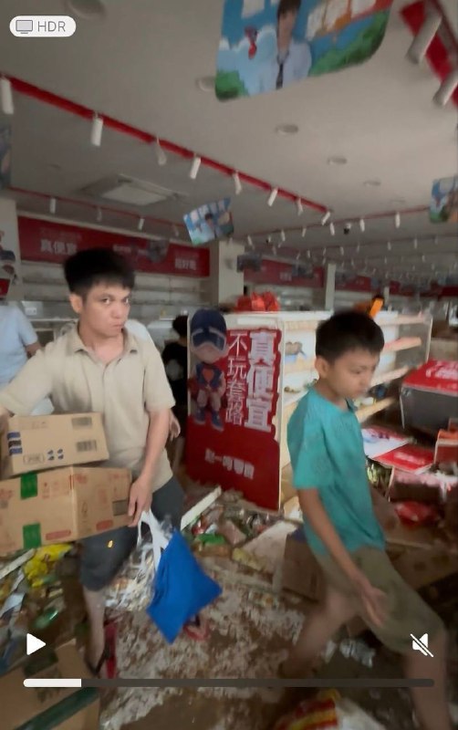 属于中国自己的0元购🥰 参与者年龄从幼儿园到老干部，自信的不带口罩直面社会，老美看了都说牛逼！🇨🇳🇨🇳🇨🇳🕶️ 匿名投稿#讲好中国故事属于中国自己的0元购🥰 参与者年龄从幼儿园到老干部，自信的不带口罩直面社会，老美看了都说牛逼！🇨🇳🇨🇳🇨🇳🕶️ 匿名投稿#讲好中国故事