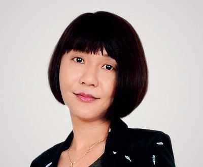 有一说一，孤烟大妈在视频里美颜开得可以🉑 和本人自拍对比，这视频美颜直接减龄20岁😅 难怪有人会冲就不奇怪了🙏有一说一，孤烟大妈在视频里美颜开得可以🉑 和本人自拍对比，这视频美颜直接减龄20岁😅 难怪有人会冲就不奇怪了🙏