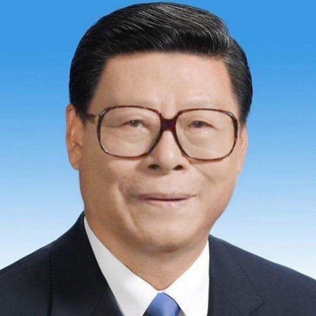 这是谁家的谁😁首先