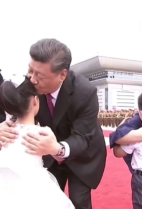 习近平：晚上洗干净等