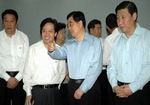 周公恐惧流言日，习翠谦恭连任前