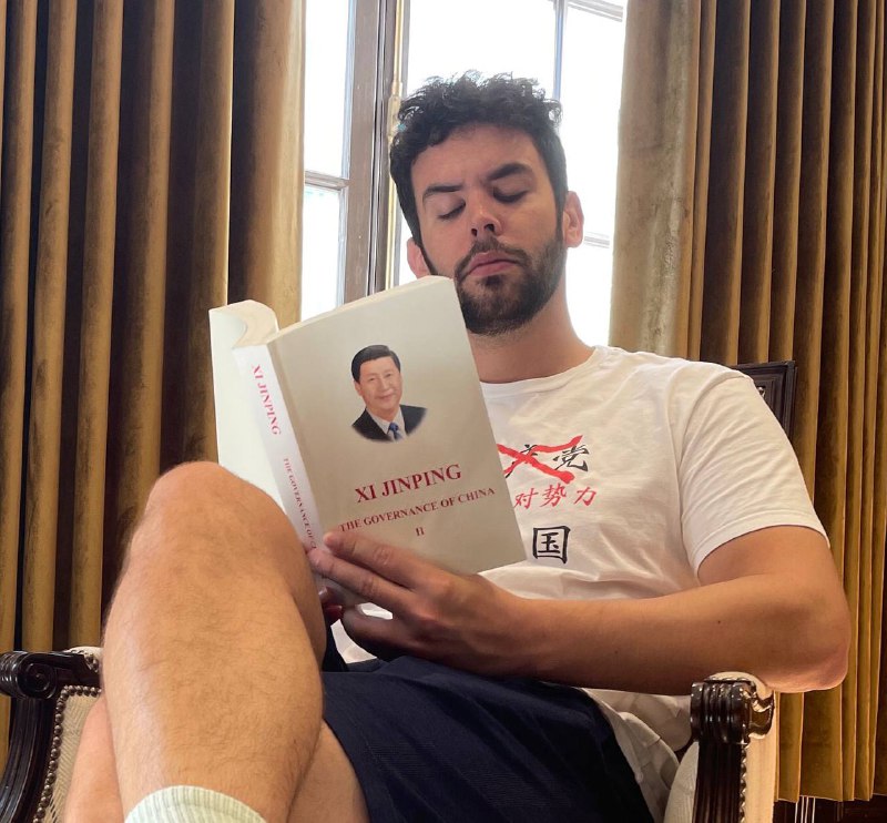 图1敬爱的德州人民代表在认真学习川主席语录