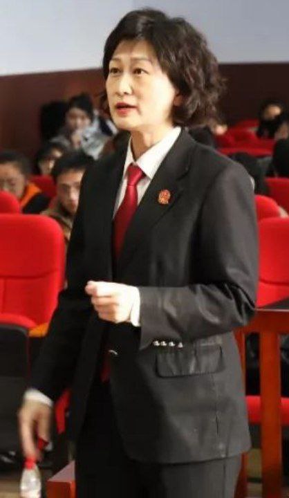 把辱包网友判坐2年牢的审判法官马实诺的全家户籍已被正义出道，欢迎移步支纳维基浏览详细资讯