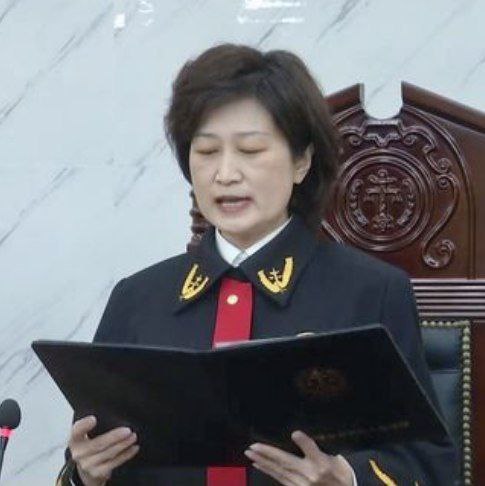 把辱包网友判坐2年牢的审判法官马实诺的全家户籍已被正义出道，欢迎移步支纳维基浏览详细资讯
