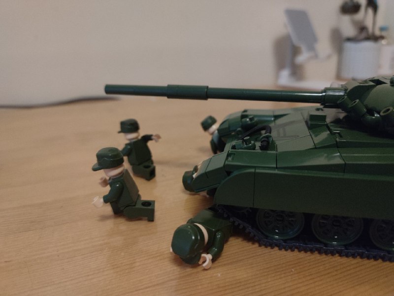 乐高天安门特供版，零售价¥8964