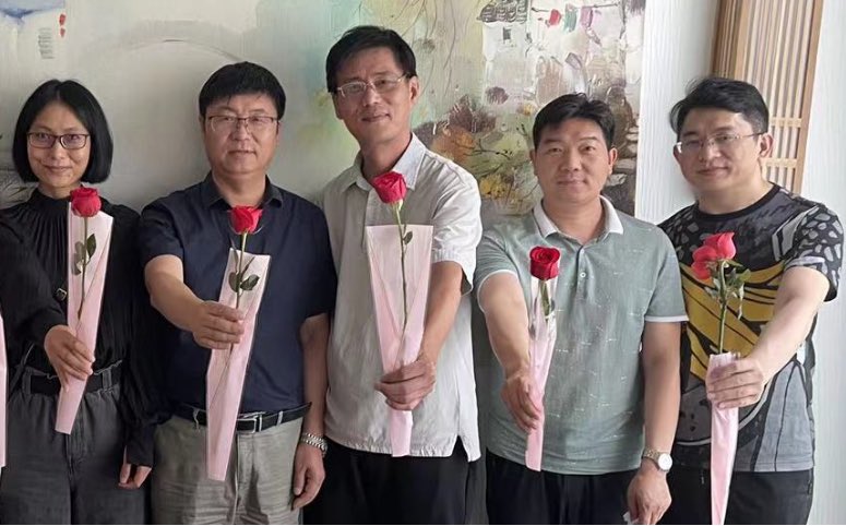 请大家持续关注王胜生（女）律师！！！家里的网络被切断！王律师因向和平抗议的人免费提供法律咨询而受到各种打压，但是她没有放弃，依然坚持合法合规的向当事人提供咨询