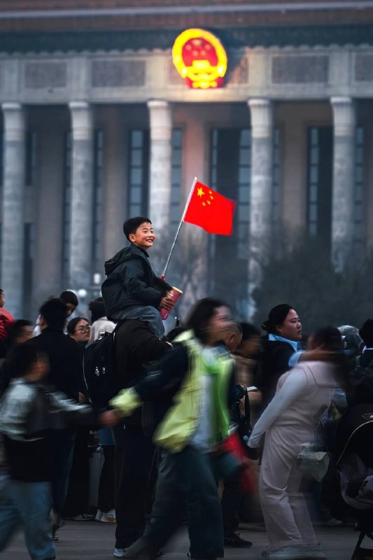 一大波僵尸正在接近，