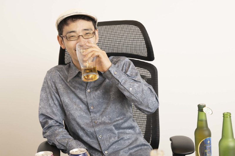 #辱华反华分子介绍407 ZUN《东方Project》系列的创始人，2011年曾在推特上评论中国温州动车出轨事件，称在中国人命无足轻重