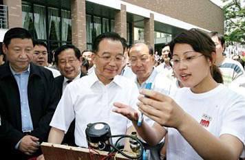 #谁没当过孙子啊时间倒回到2007年5月的上海同济大学校园