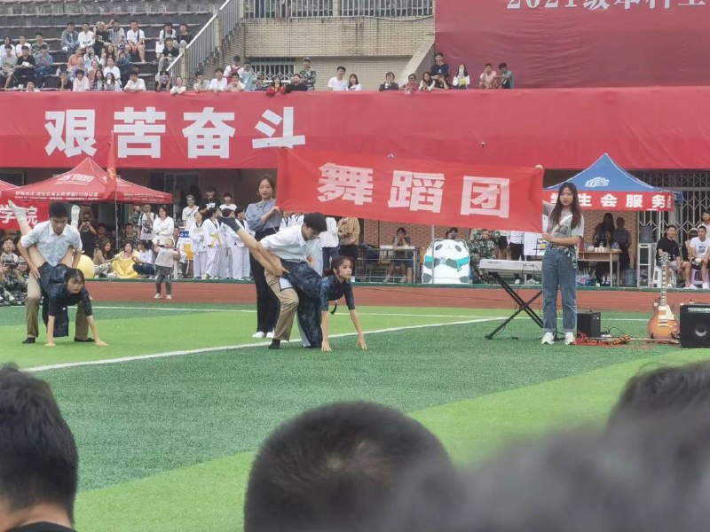 四川农业大学开学典礼暨军训动员大会，这准备上的是什么战场？四川农业大学开学典礼暨军训动员大会，这准备上的是什么战场？