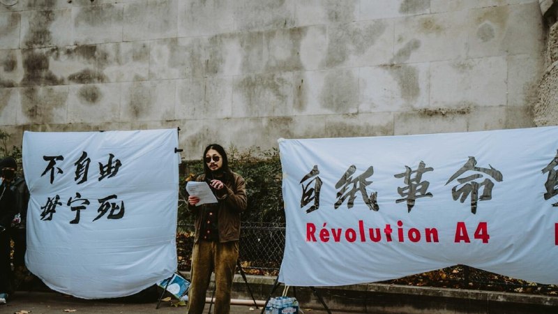 巴黎公开抗议的蒋不说得非常好