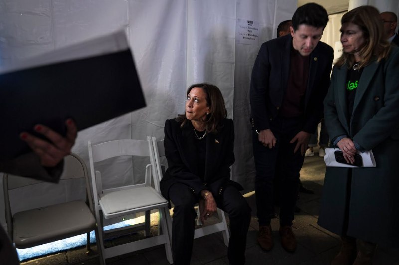 此时的哈里斯竞选总部此时的哈里斯竞选总部