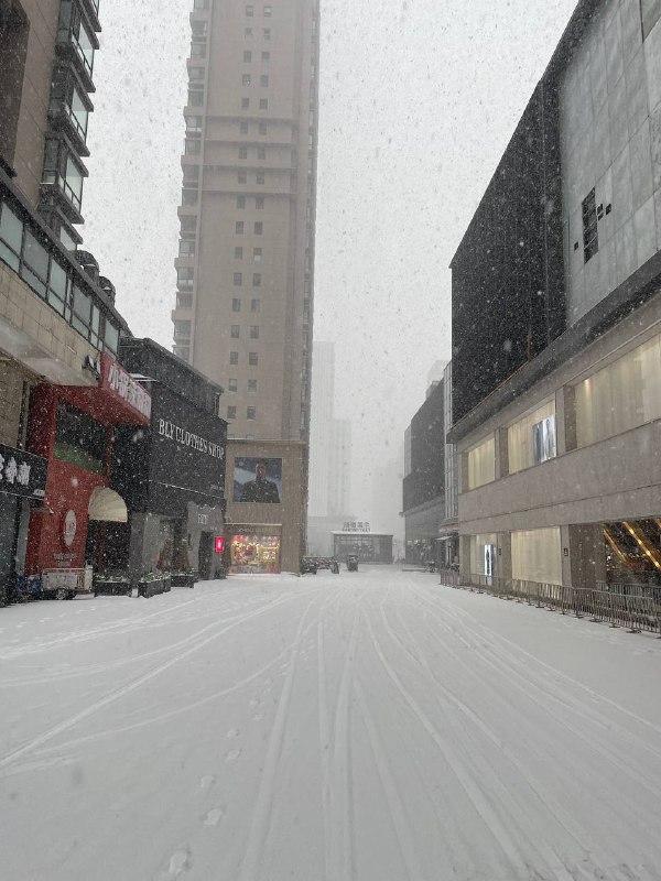 坚决贯彻执行中央通知精神，唱响没下雪天气光明论（北京、河北、山东、江苏）彭丽媛老家山东打雷下大雪，瑞雪吉兆，三中全会彭将军必进政治局常委！日本产经新闻恶意造谣我国天气问题！坚决贯彻执行中央通知精神，唱响没下雪天气光明论（北京、河北、山东、江苏）彭丽媛老家山东打雷下大雪，瑞雪吉兆，三中全会彭将军必进政治局常委！日本产经新闻恶意造谣我国天气问题！