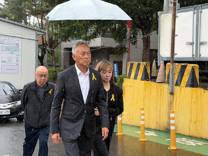香港资深演员冯淬帆出殡，他生前留下最重要的遗愿──身后什么都不要做，只求将骨灰送往金门，与敬仰的胡琏将军一同守护中华民国