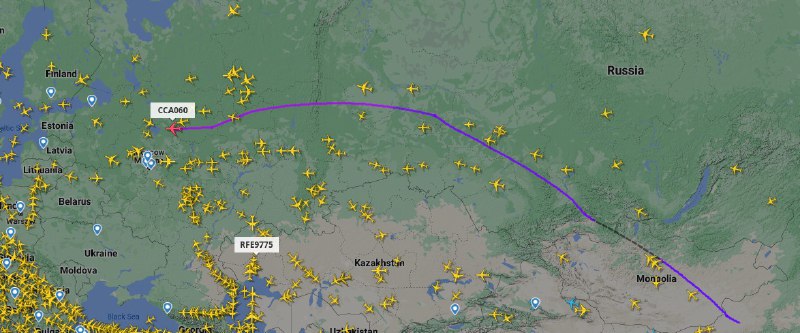 中国国家主席习近平 #XiJinping 的专机正在接近莫斯科 #Moscow 