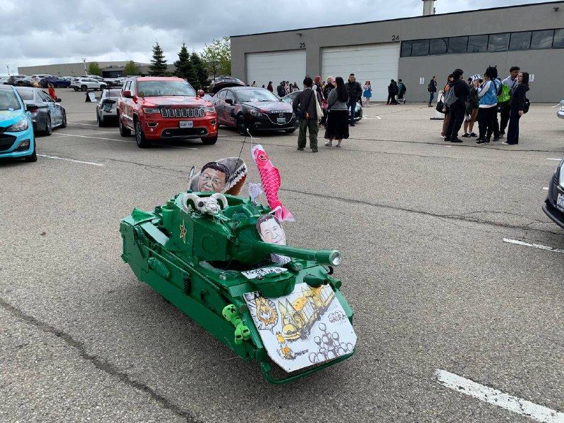 去多伦多anime north 漫展的小伙伴可以一起玩啊 我是这辆坦克👤 来自