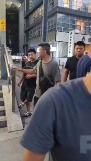 重庆当地派出所确认他们派便衣在长江国际区域赶人😎 匿名投稿重庆当地派出所确认他们派便衣在长江国际区域赶人😎 匿名投稿