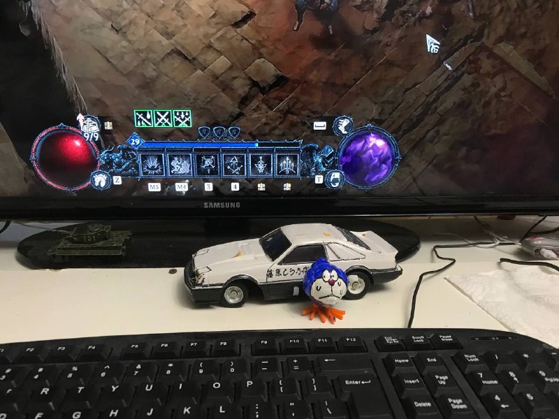 就算全世界的人与方脸为敌，小编我也是方脸的伙伴😘( ๑>ω•́ )۶投稿By