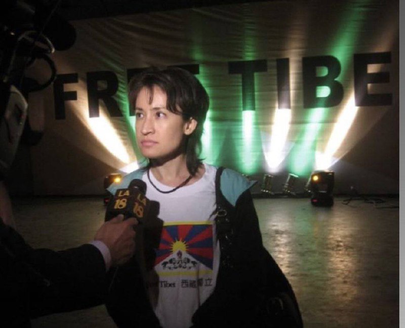 七块论总统府，下台！七块论总统府，下台！