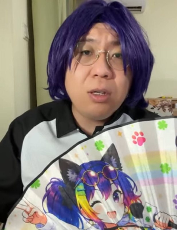 粉蛆眼中的自己vs粉蛆真实的自己（就不打码，感受痛楚吧）