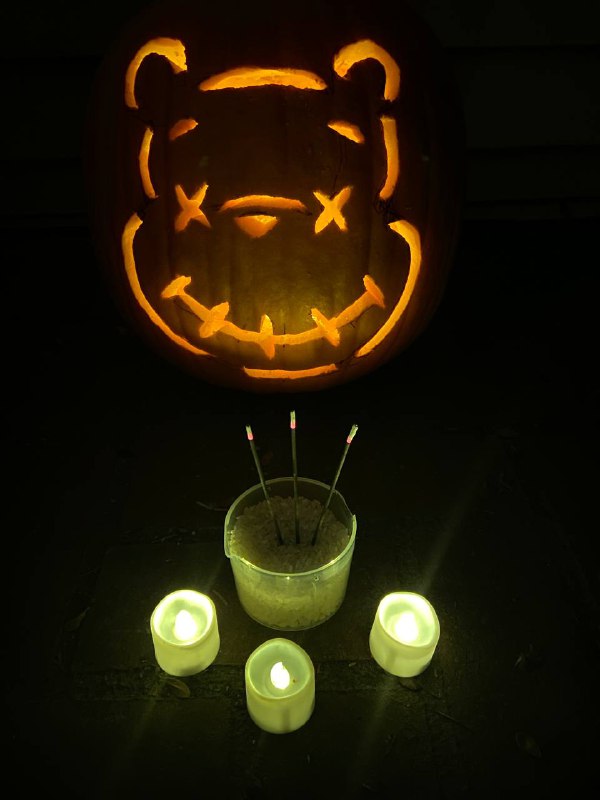 没有西方万圣， 只有中南海一尊