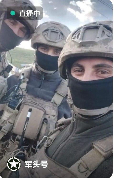 烏克蘭民兵在牆內快手主播，海量粉紅黃俄🤡故意刷日語和法西斯符號搗亂By