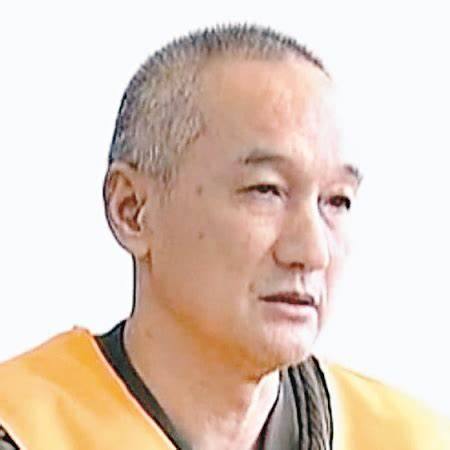 足球似乎是今上亲自抓的，反腐很厉害，结果呢？最倒霉的是当年的谢亚龙，那是圣上刚执政吧