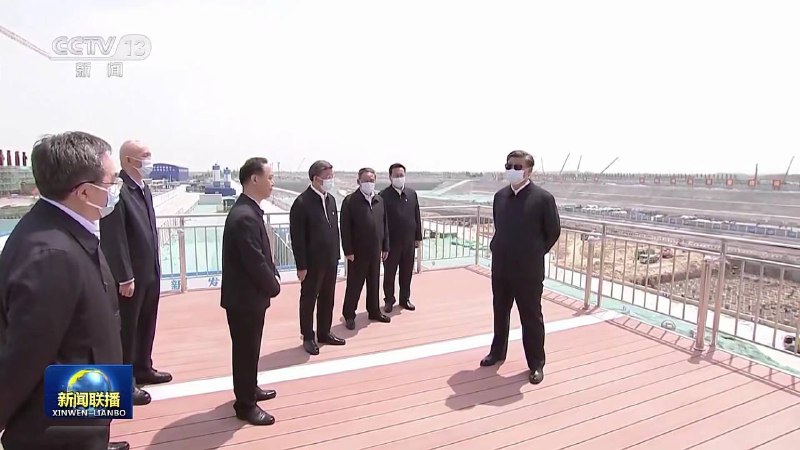 有人说雄安要建成新的平壤，也是又一次城市乌托邦的尝试，更是动物庄园的升级版，在这里会有统一的建筑、统一的人群、统一的服裝、统一的口号、统一的饮食、统一的思想、统一的跪姿，所谓千年大计，往往随着统治者的消亡而消亡，我们不妨看看雄安的結局