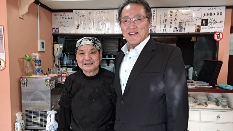 东京都足立区议会的松丸诚议员力挺被在日中国人出征的日本中餐店店主#不畏强权