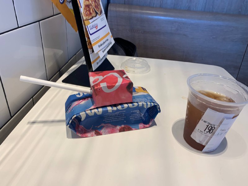 咱每次吃完麦当劳都喜欢折个坦克给店家🍔拿去收藏🤣👤 来自