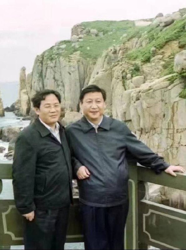 和克强培养了十年感情，却总比不上大大心里的李强