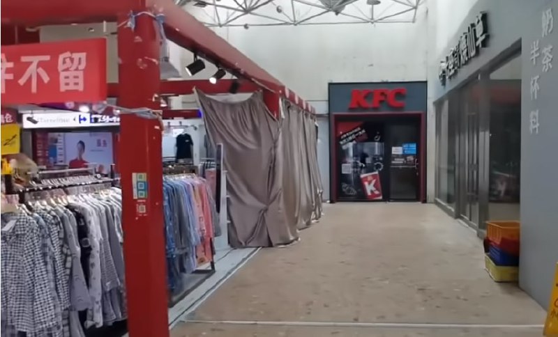 广东中山 某吉之岛、家乐福、百佳华等大型商场集体倒闭投稿By