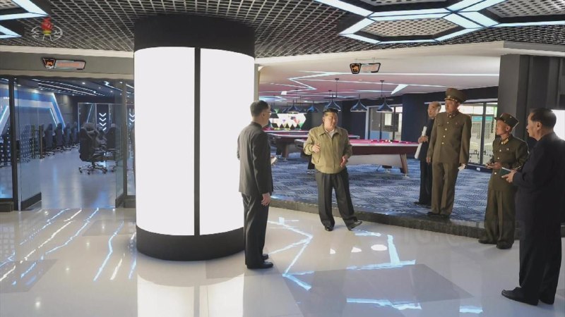 朝鲜开设第一家网吧🕶️ 匿名投稿#赛博朋克朝鲜开设第一家网吧🕶️ 匿名投稿#赛博朋克