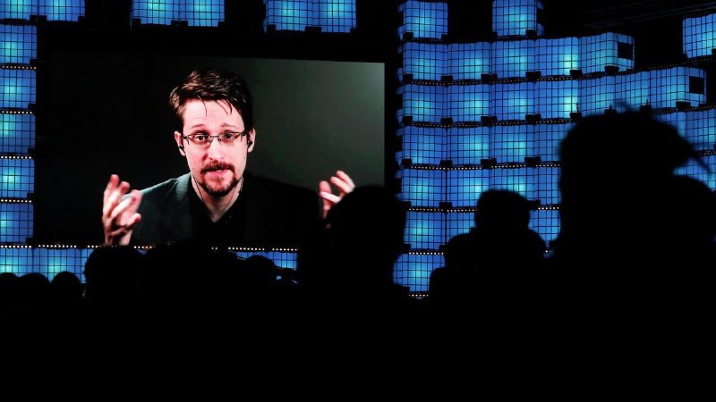 普京授予斯诺登 俄罗斯公民身份