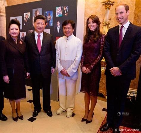 小粉红要生气了！ U型锁成龙马迎新吸习近平小粉红要生气了！ U型锁成龙马迎新吸习近平