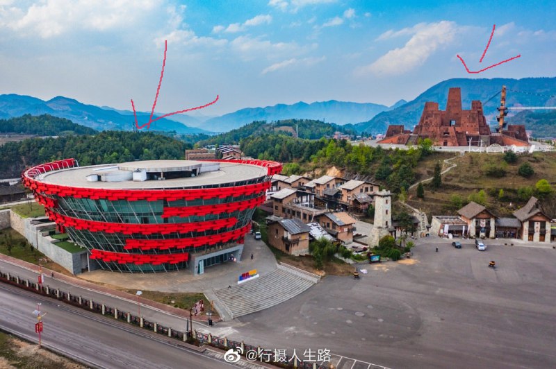 盘点一下已经濒临破产的贵州省的奇观[奇观误国] ，单个都是几百亿造价