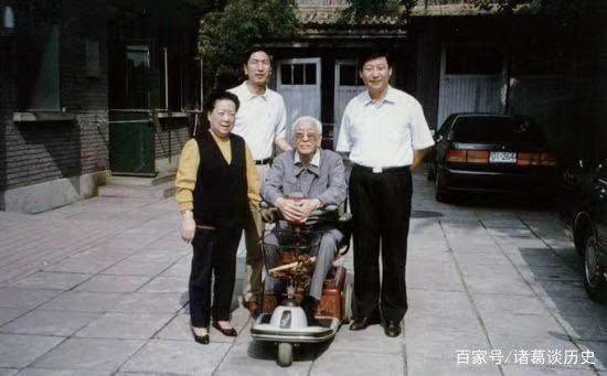 国务院原副总理耿飚夫人赵兰香同志于2022年7月22日在北京逝世，享年99岁