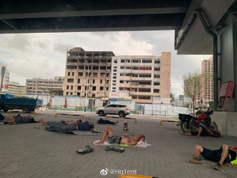 这一定不是习近平的中国，哪来的群众演员这一定不是习近平的中国，哪来的群众演员