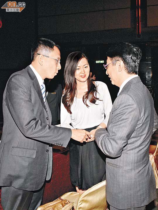 正国级栗战书 女儿栗潜心，港媒核实相关户籍/护照 请跳转