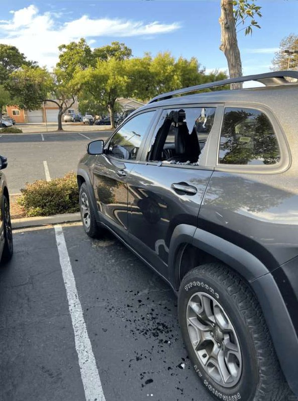 米哈游大伟哥（原神老板）惨遭零元购，其朋友的笔记本电脑被盗准备大规模泄露剧情？🫵米哈游大伟哥（原神老板）惨遭零元购，其朋友的笔记本电脑被盗准备大规模泄露剧情？🫵