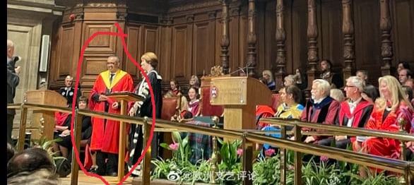 薛定谔老朋友 接受荣誉博士学位薛定谔老朋友 接受荣誉博士学位