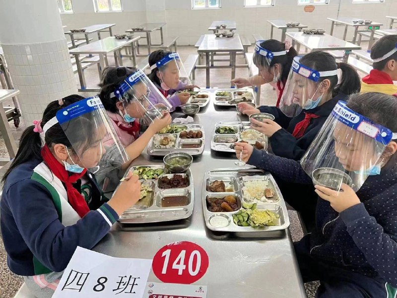 坚持做好防疫措施 做好新时代学生抗疫教育投稿By