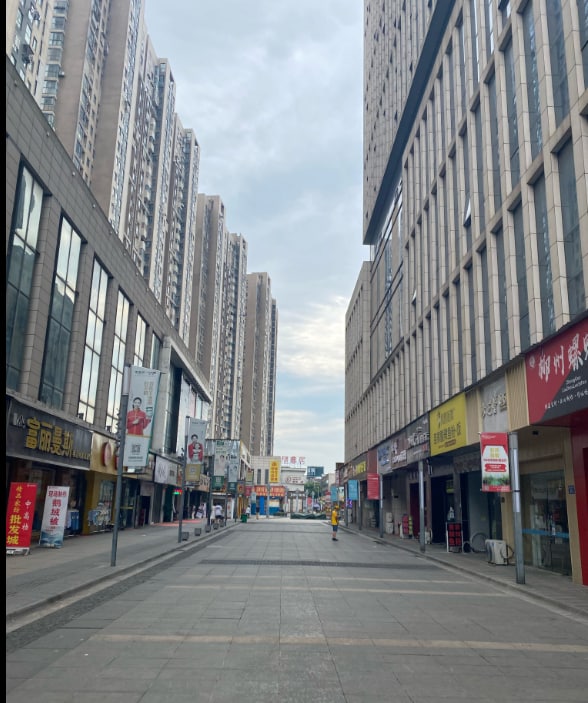 狮子桥商业街（图一）萧条 ，上海盒马跨境（图三）萧条，广东西关上下九路（四）萧条，长沙画龙酒吧街（五）萧条，天津某街（六）萧条投稿By