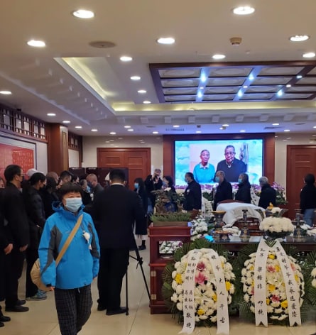 这才是 真正的 #保护老人和小孩林豆豆丈夫張雲林于8日凌晨病逝，9日中午在八寶山舉行告別式这才是 真正的 #保护老人和小孩林豆豆丈夫張雲林于8日凌晨病逝，9日中午在八寶山舉行告別式