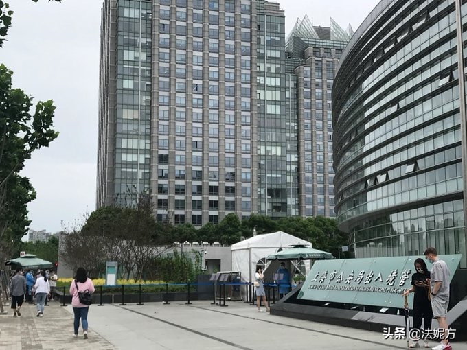 怎么回事呢？ 每天都这么多人投稿By