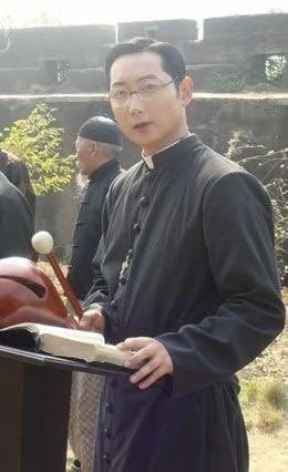 二十大前夕，皇甥馬元怒炒經紀人！馬元的母親習乾平，今上的同父異母姐姐，他的外公是習仲勛