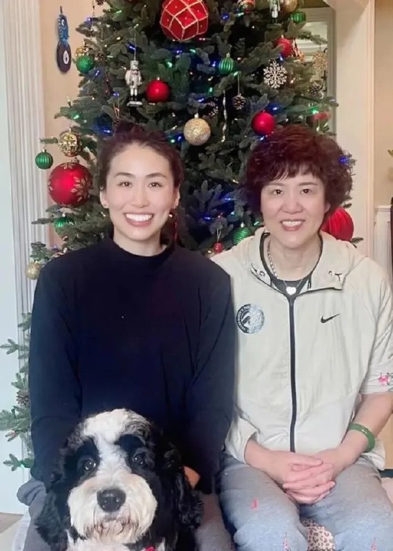 他们自己洋狗 洋宅 洋树 洋身份， 然后对内说 不要过洋节！投稿By