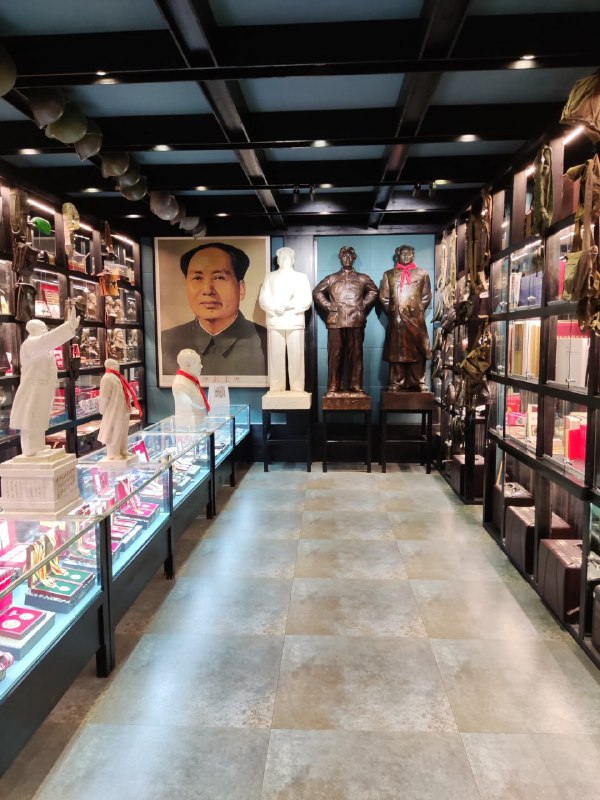 蜡像馆习近平恶俗ESU❤️