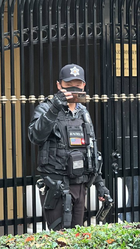 中共保全踏出領事館，