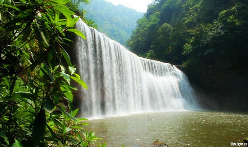 世界丹霞第一瀑——赤水大瀑布 已清零，没水了共匪娼妓·马迎新·丸崽世界丹霞第一瀑——赤水大瀑布 已清零，没水了共匪娼妓·马迎新·丸崽